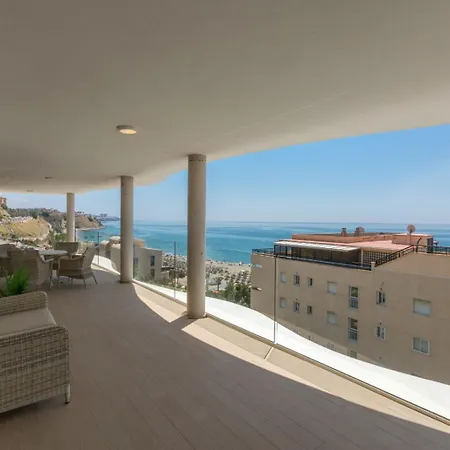 Vivi Homes - La Ola Pool, Terrace & Sea View Daire