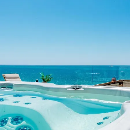 Vivi Homes - Kenzo Pool, Terrace & Sea View