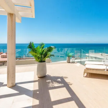 Vivi Homes - La Ola Pool, Terrace & Sea View *