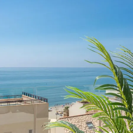 Vivi Homes - La Ola Pool, Terrace & Sea View Daire *