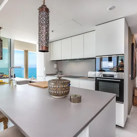 Vivi Homes - La Ola Pool, Terrace & Sea View Daire