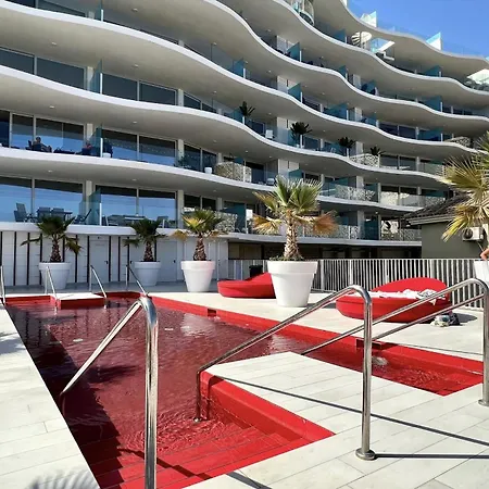 Vivi Homes - La Ola Pool, Terrace & Sea View Daire *