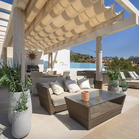 Vivi Homes - La Ola Pool, Terrace & Sea View * Fuengirola