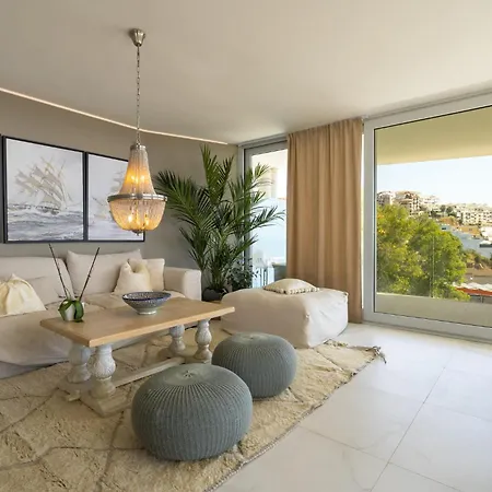 Vivi Homes - La Ola Pool, Terrace & Sea View Daire