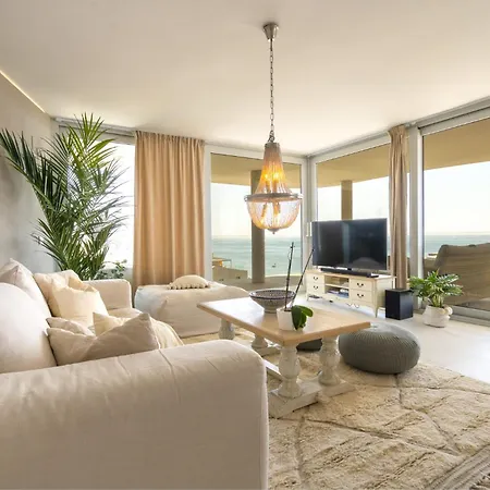 Vivi Homes - La Ola Pool, Terrace & Sea View Daire *