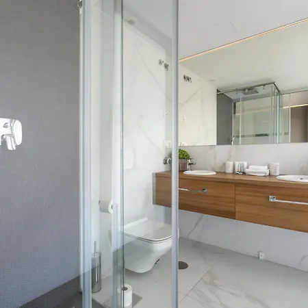 Vivi Homes - La Ola Pool, Terrace & Sea View Daire Fuengirola